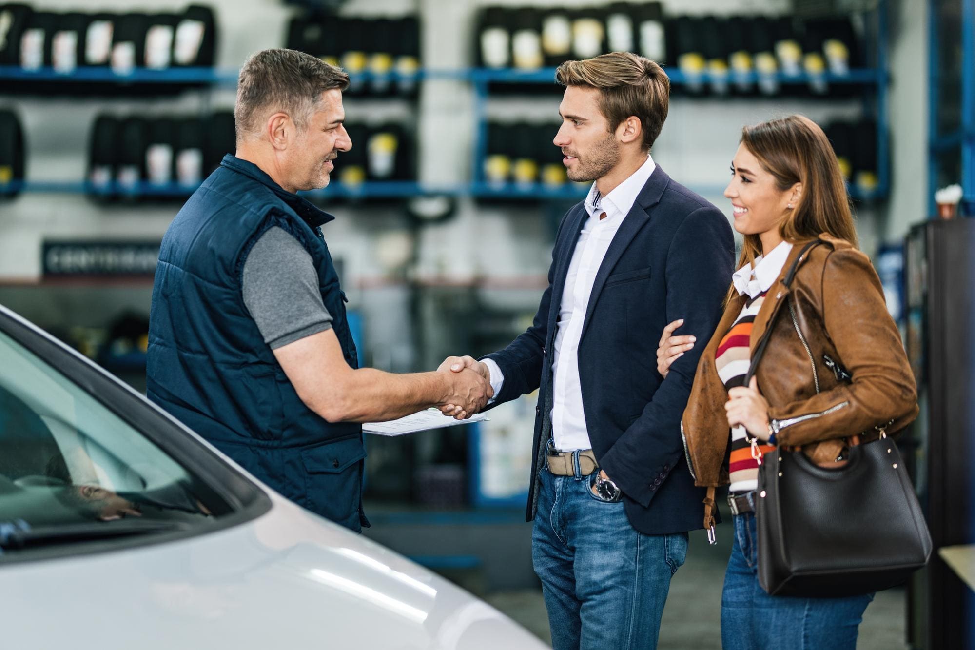 Clienti felici dopo aver acquistato pneumatici da Varsallona