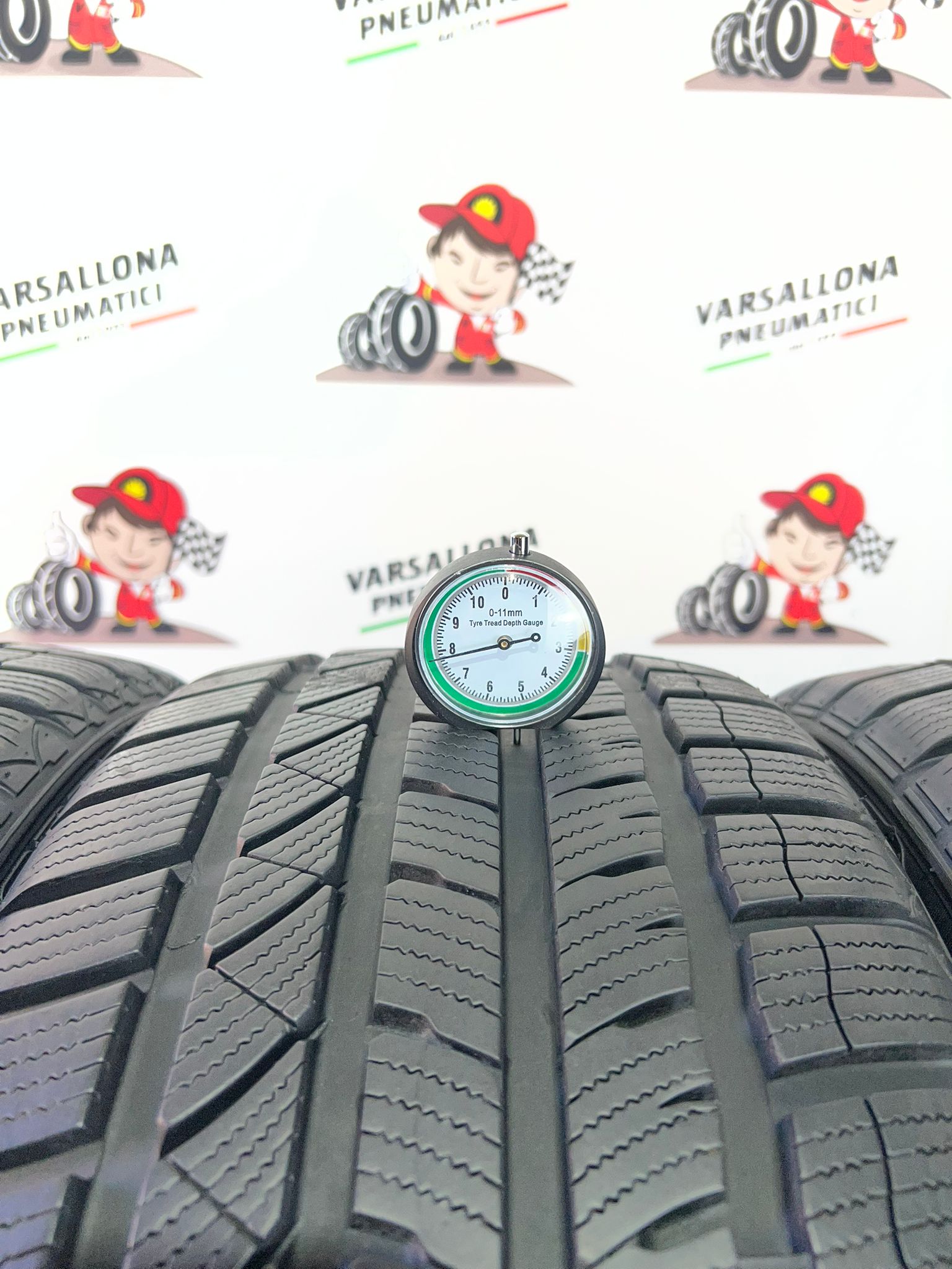 N.4 Pneumatici - 225/40R18 92V XL MOMO - NorthPole Winter W2 - immagine 3