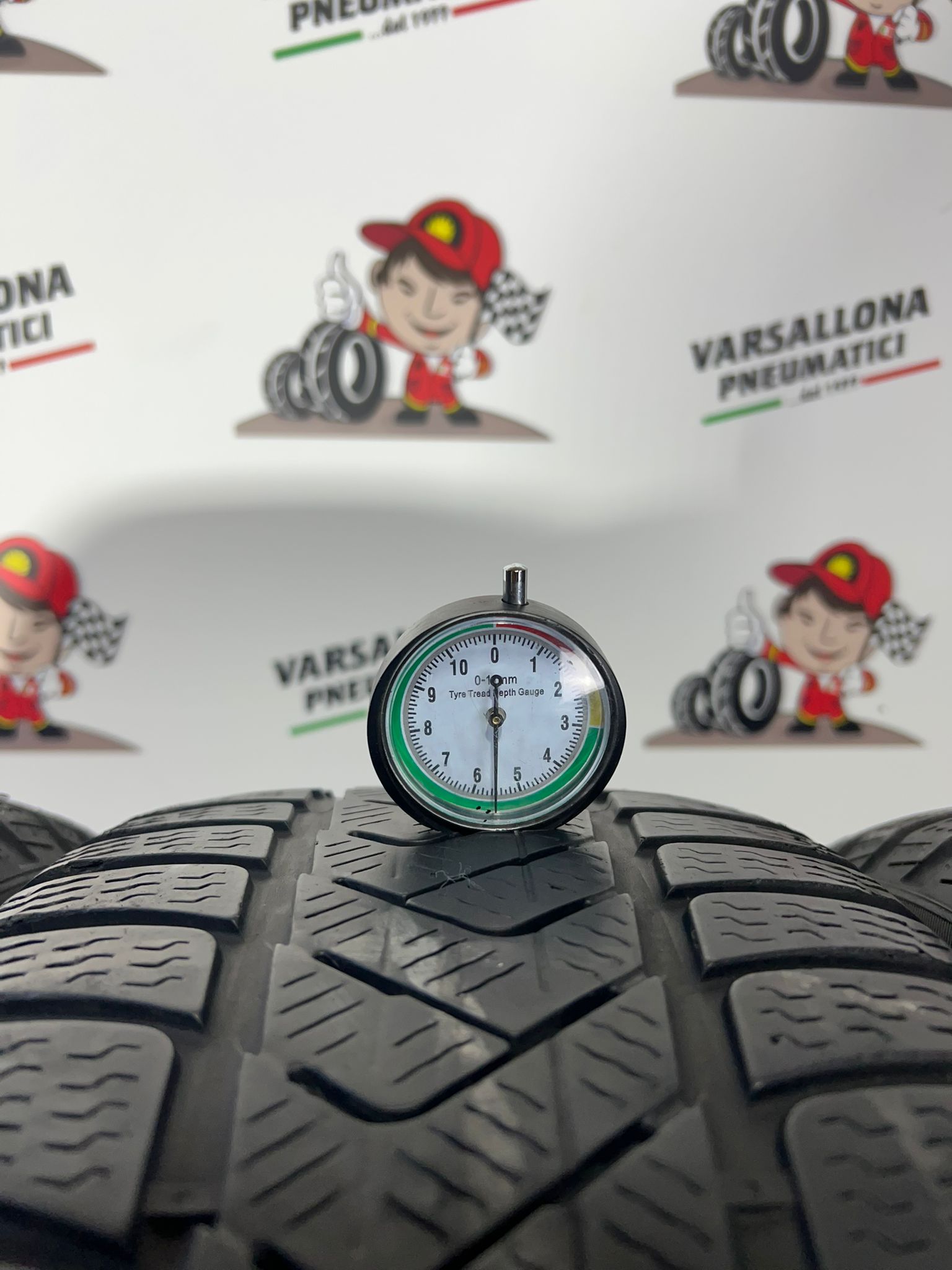 Treno 205/50R17 93H XL PIRELLI - Sottozero 3 Winter - immagine 3