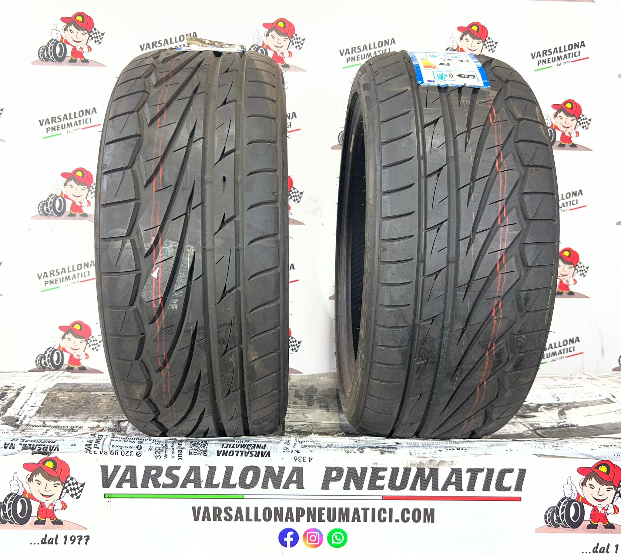N.2 Pneumatici - 215/40R17 87W XL TOYO TYRES - Proxes TR1