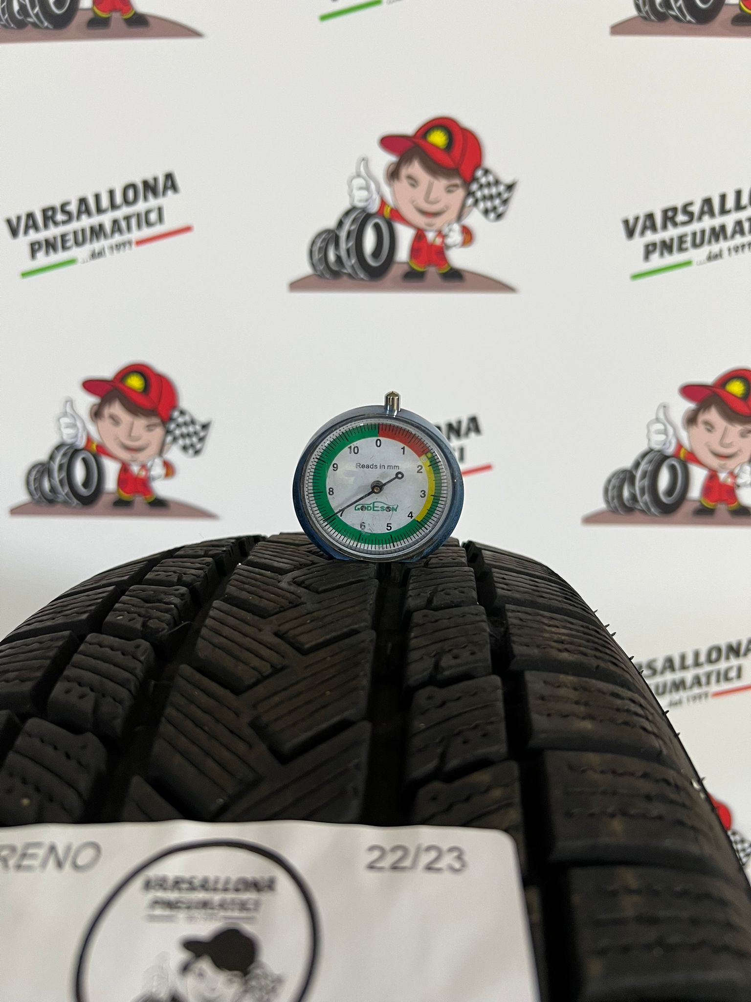 N.4 Pneumatici - 215/65R17 99V GRIPMAX - SureGrip Pro Winter - immagine 3