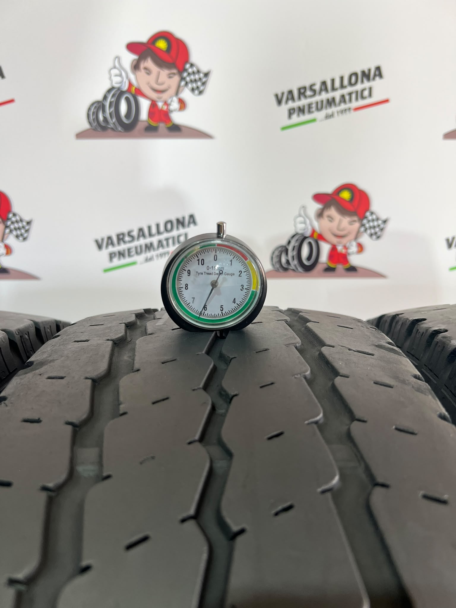 N.4 Pneumatici - 215/70R15CP 109R CONTINENTAL - Vanco Camper - immagine 3