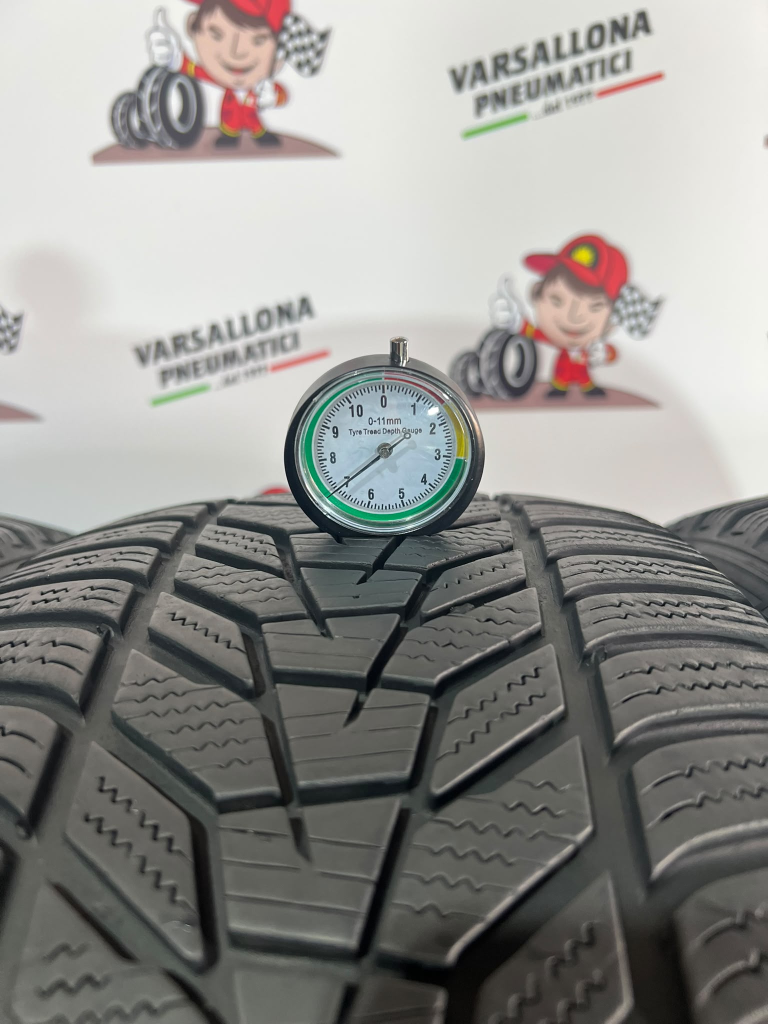 N.4 Pneumatici - 235/45R18 98V XL HANKOOK - Winter Icept evo 3 - immagine 3