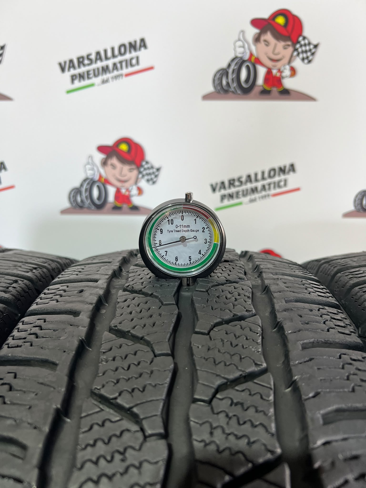 N.4 Pneumatici - 215/70R15C 109/107R CONTINENTAL - Van Contact Winter - immagine 3