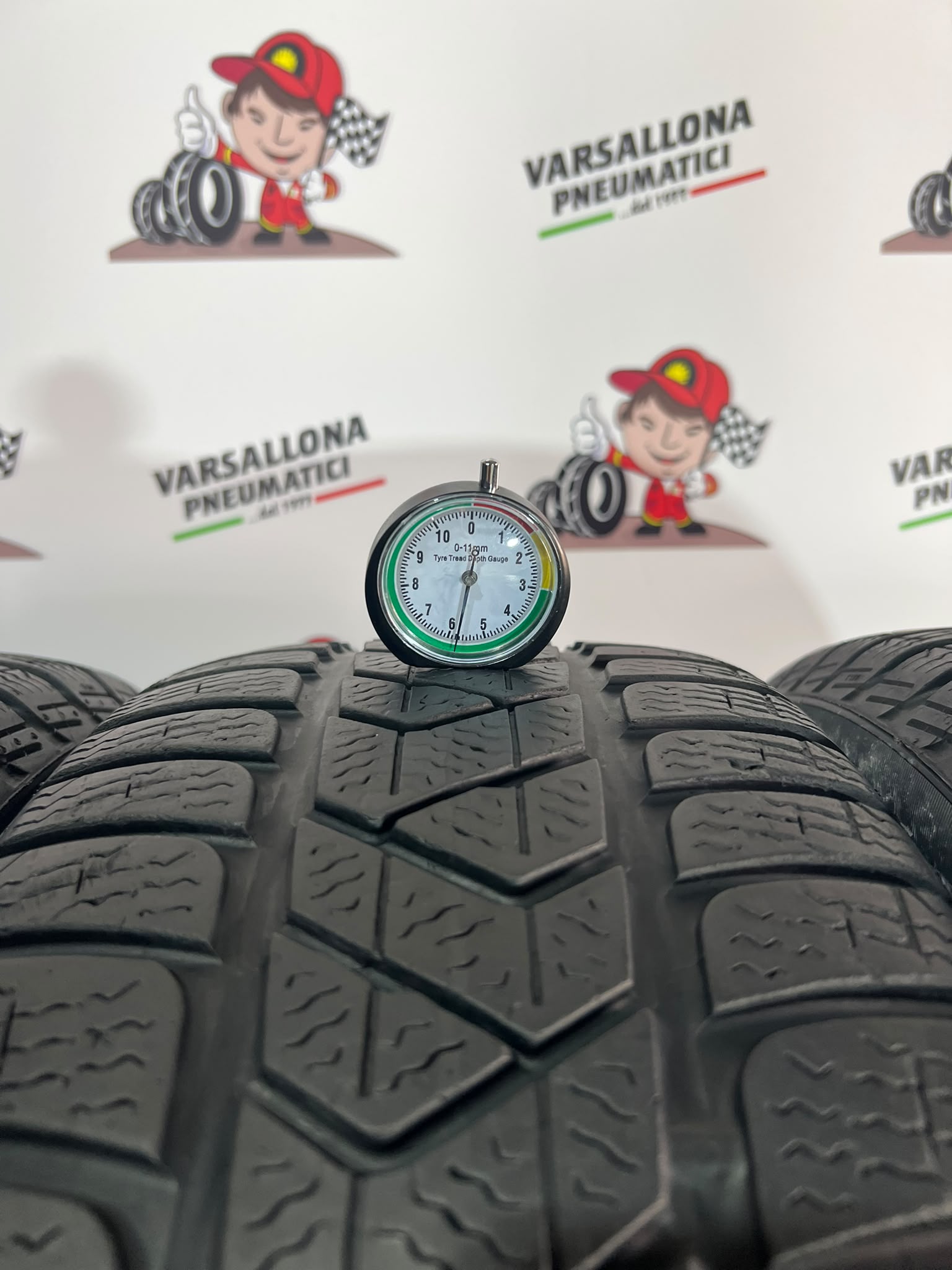 N.4 Pneumatici - 215/60R16 99H XL PIRELLI - Sottozero 3 Winter - immagine 3