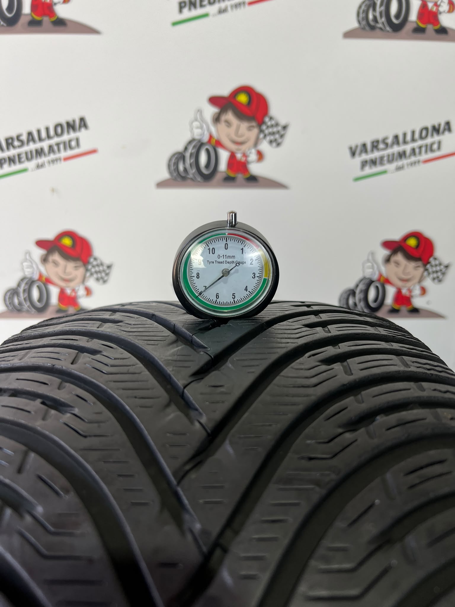 N.2 Pneumatici - 235/40R19 96V XL KLEBER - Krisalp Hp3 - immagine 3