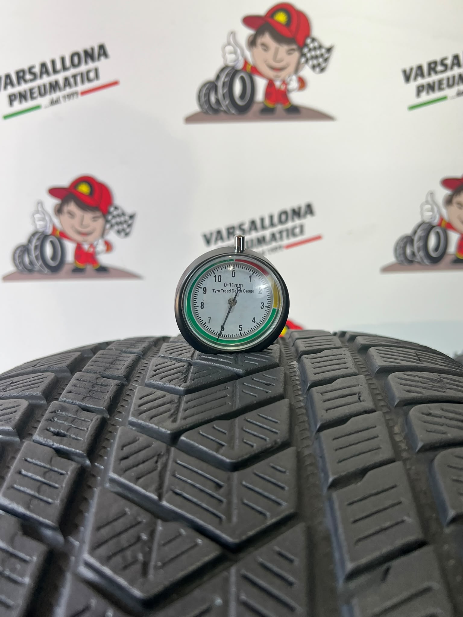 N.4 Pneumatici - 265/40R21 105V XL + 295/35R21 107V XL PIRELLI - Scorpion Winter MGT - immagine 3