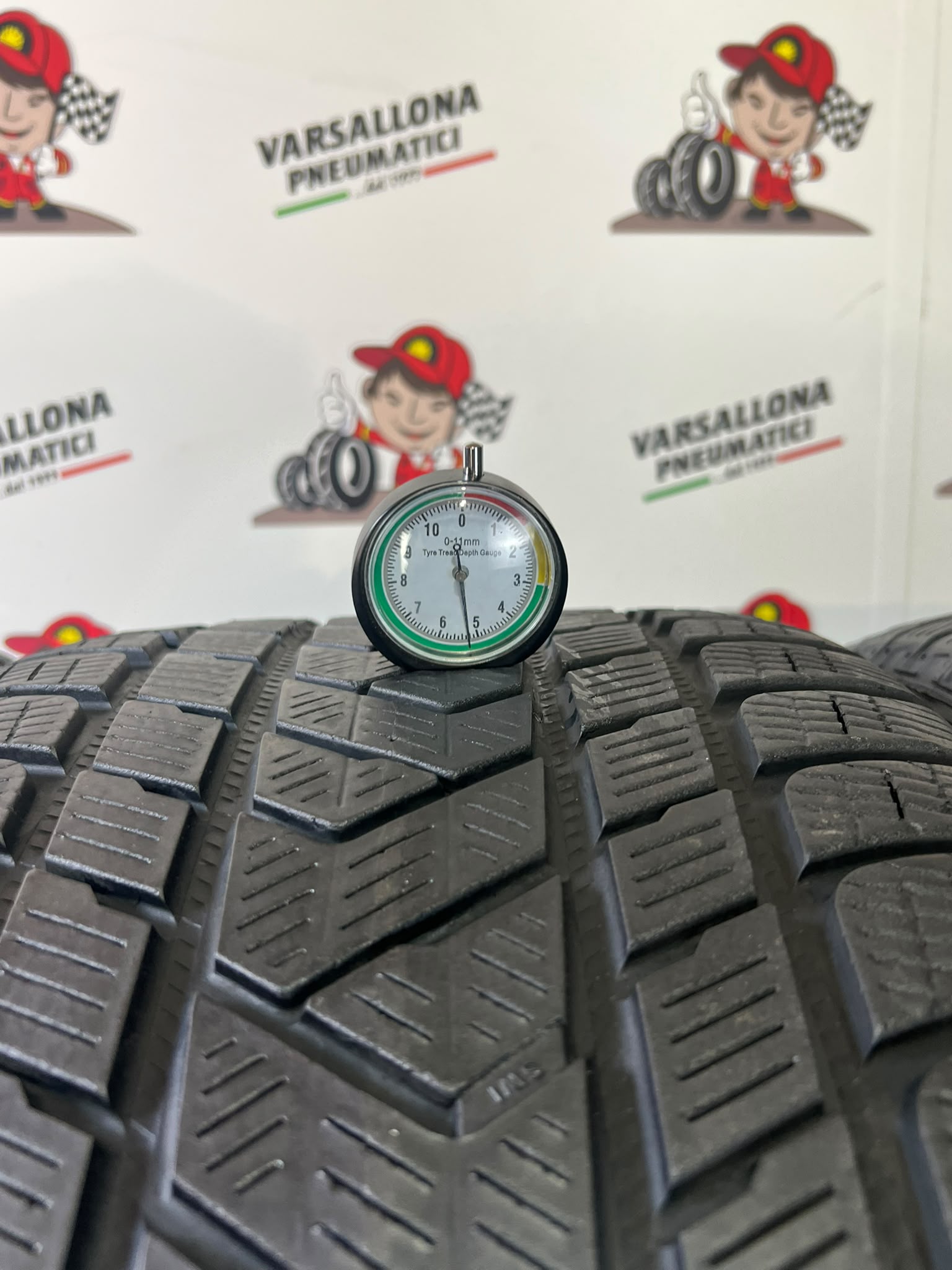 N.4 Pneumatici - 265/40R21 105V XL + 295/35R21 107V XL PIRELLI - Scorpion Winter MGT - immagine 4