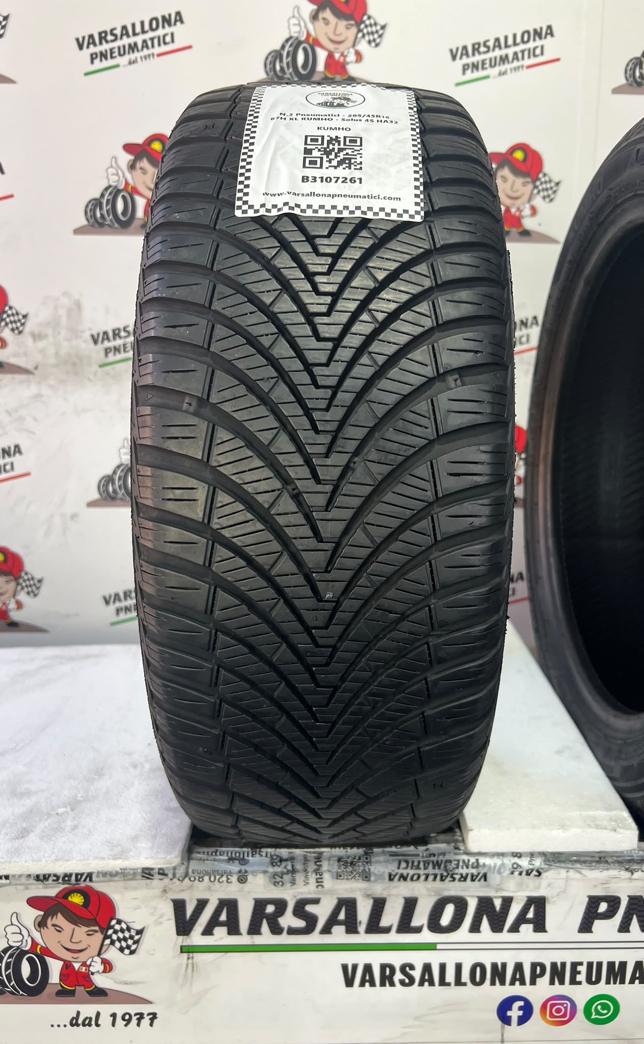 N.2 Pneumatici - 205/45R16 87H XL KUMHO - Solus 4S HA32 - immagine 2
