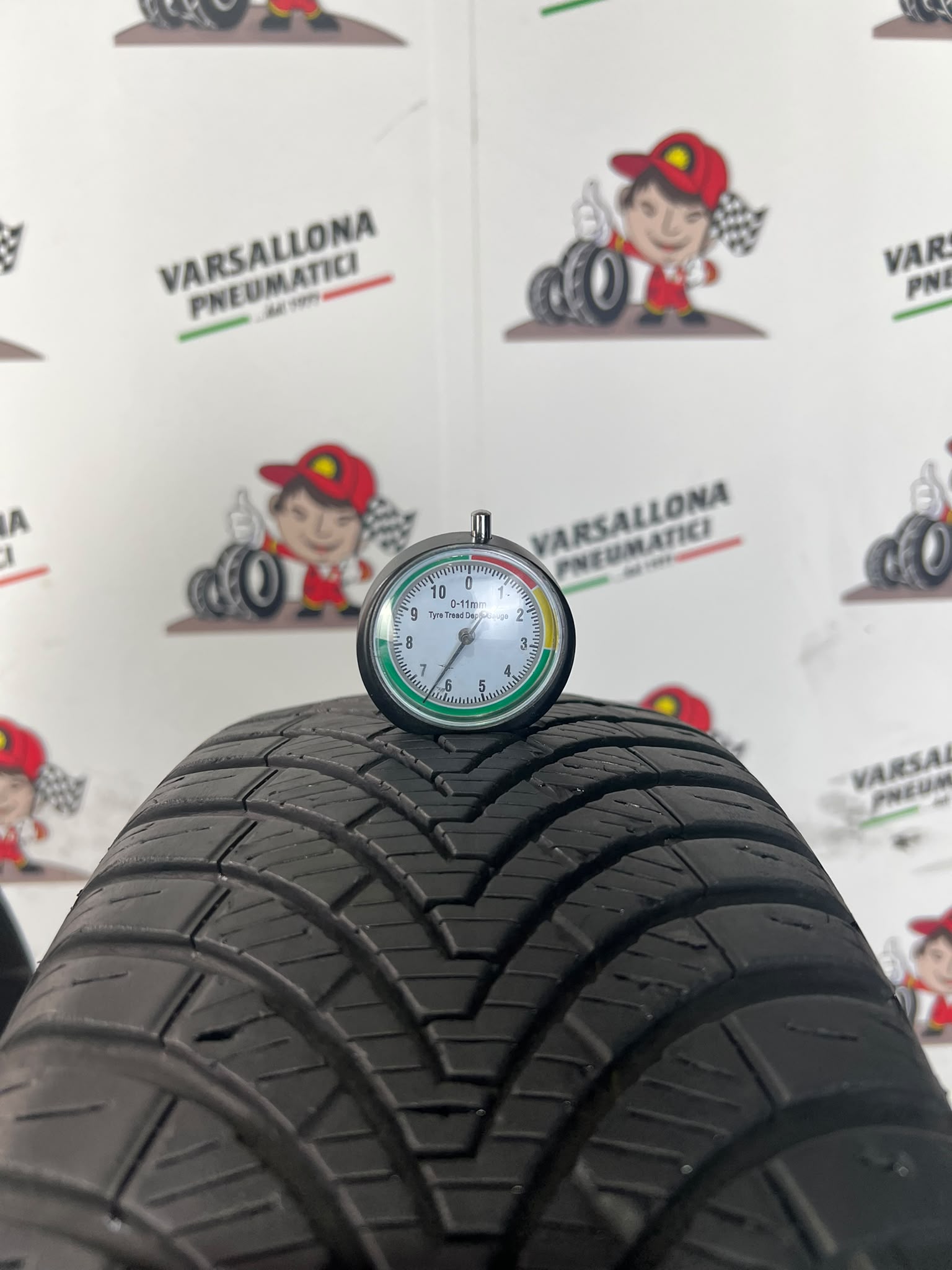N.2 Pneumatici - 175/60R16 82H KUMHO - Solus 4S HA32 - immagine 3
