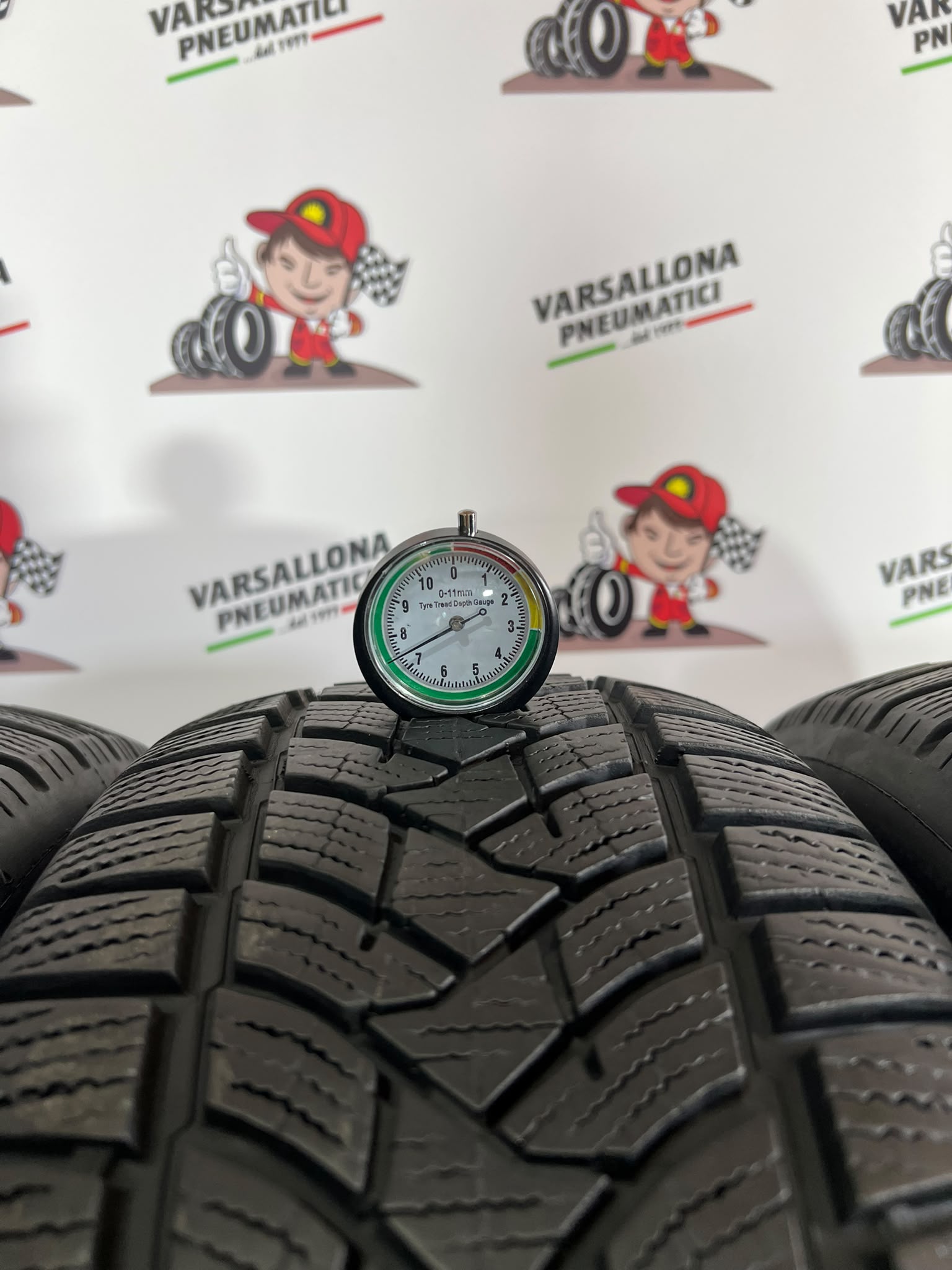 N.4 Pneumatici - 215/60R17 96H DUNLOP - Winter Sport 5 SUV - immagine 3