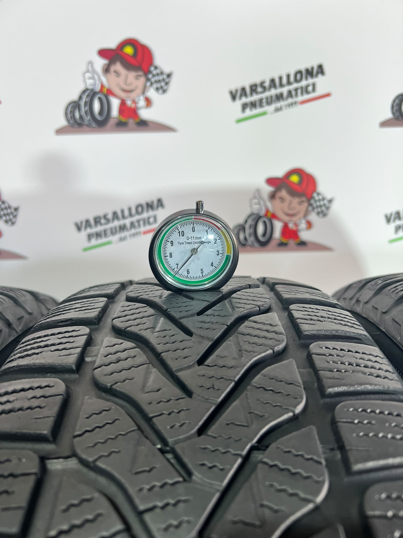 N.4 Pneumatici - 215/65R16 98V LASSA - Competus Winter 2 - immagine 3