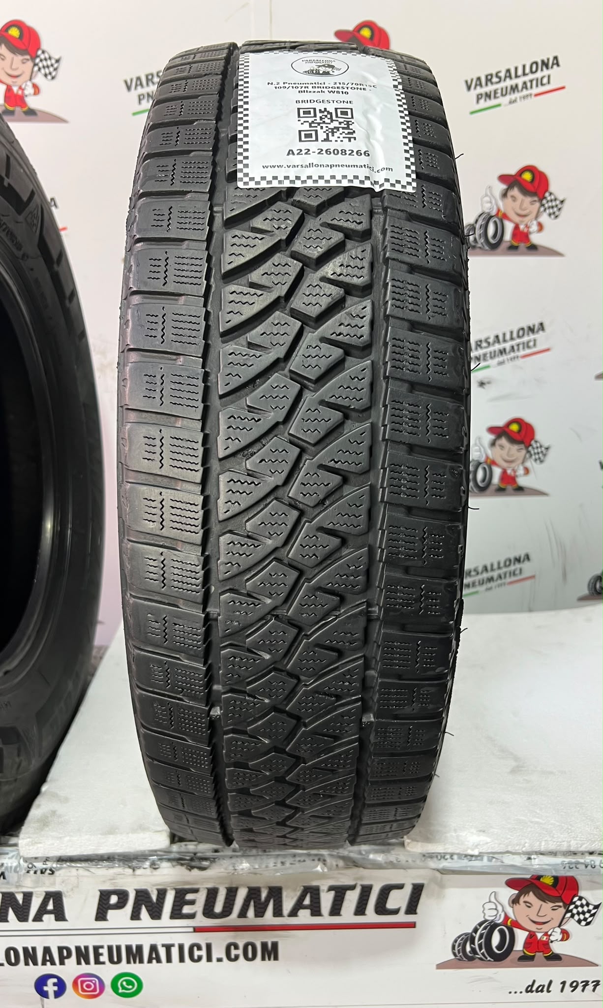 N.2 Pneumatici - 215/70R15C 109/107R BRIDGESTONE - Blizzak W810 - immagine 2