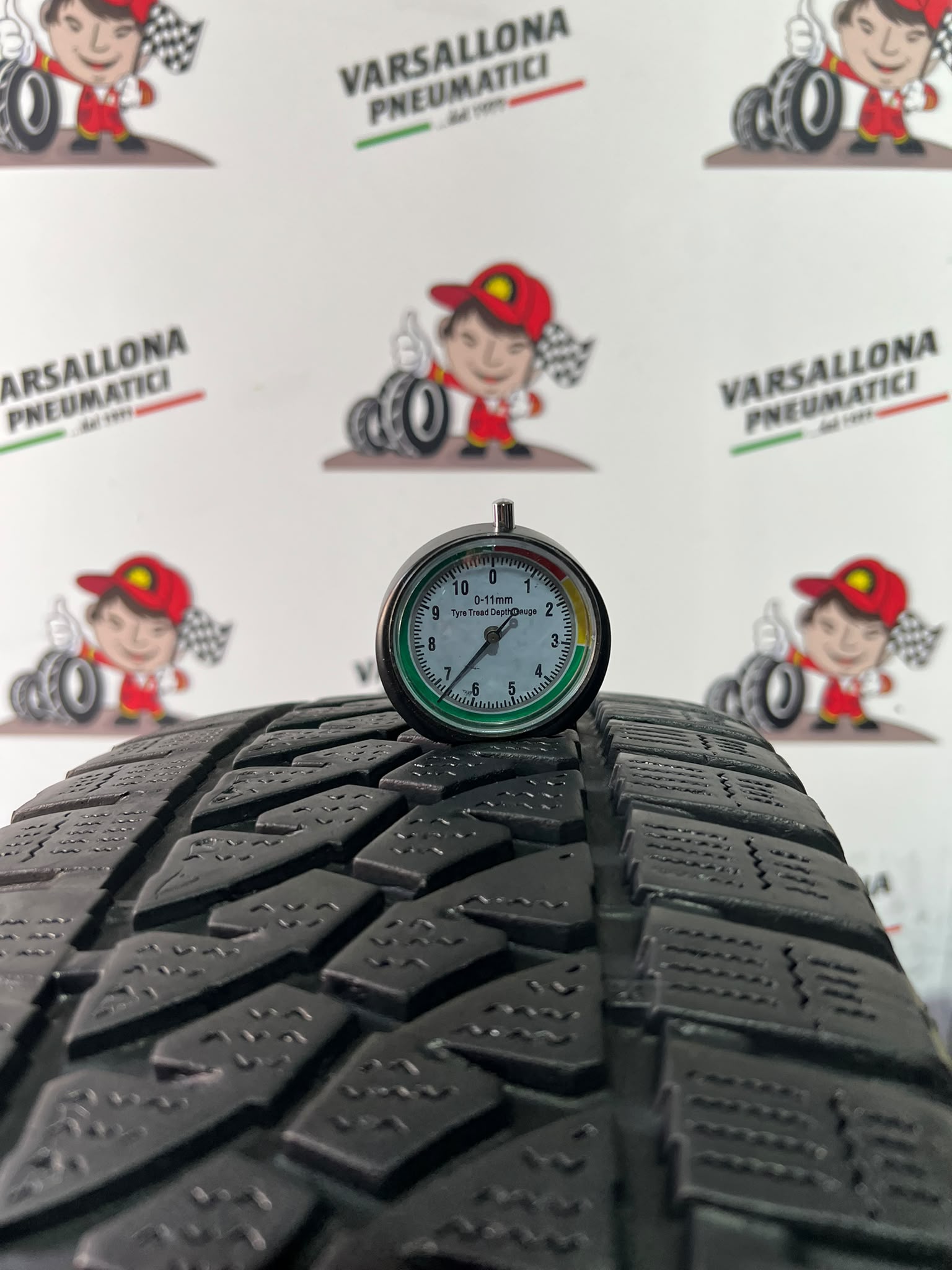 N.2 Pneumatici - 215/70R15C 109/107R BRIDGESTONE - Blizzak W810 - immagine 3