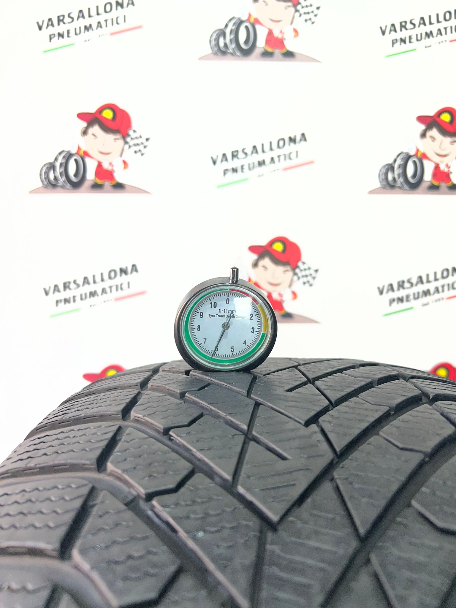 N.2 Pneumatici - 255/45R20 105V XL PIRELLI - Winter 2 Scorpion Seal inside - immagine 3