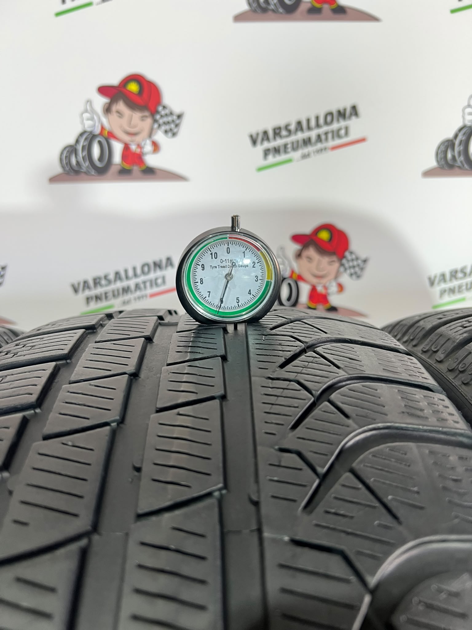 N.4 Pneumatici - 235/50R19 99V PIRELLI - P Zero Winter MO - immagine 3