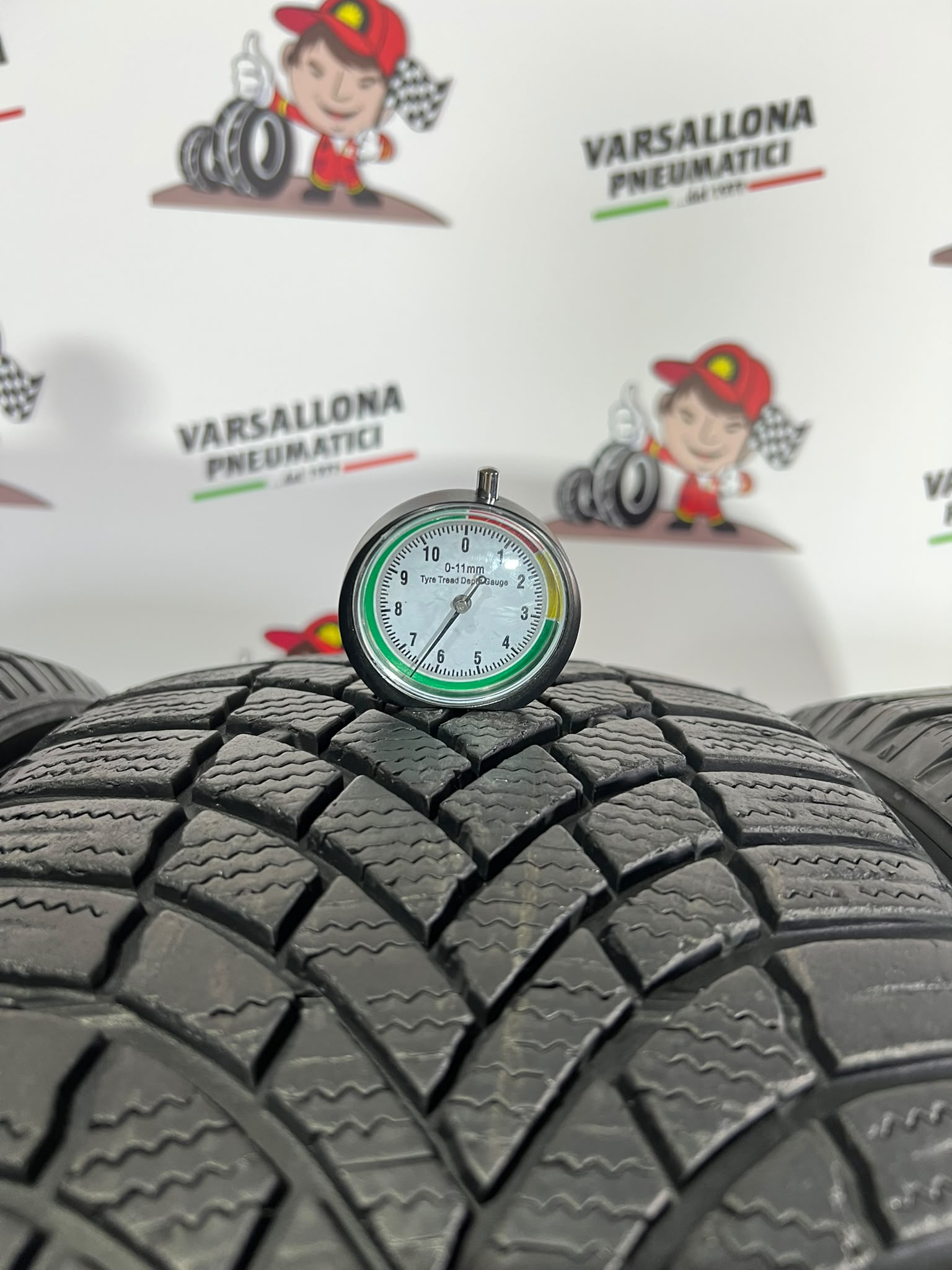 N.4 Pneumatici - 205/50R17 93V XL BRIDGESTONE - Blizzak LM005 - immagine 3
