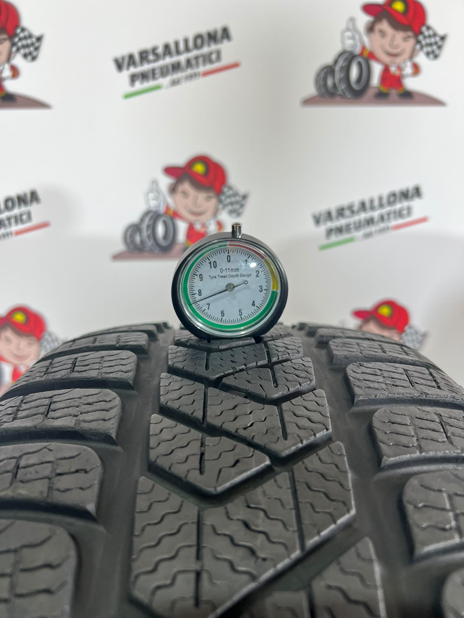 N.4 Pneumatici - 225/40R18 92V XL PIRELLI - Sottozero 3 Winter RFT - immagine 3