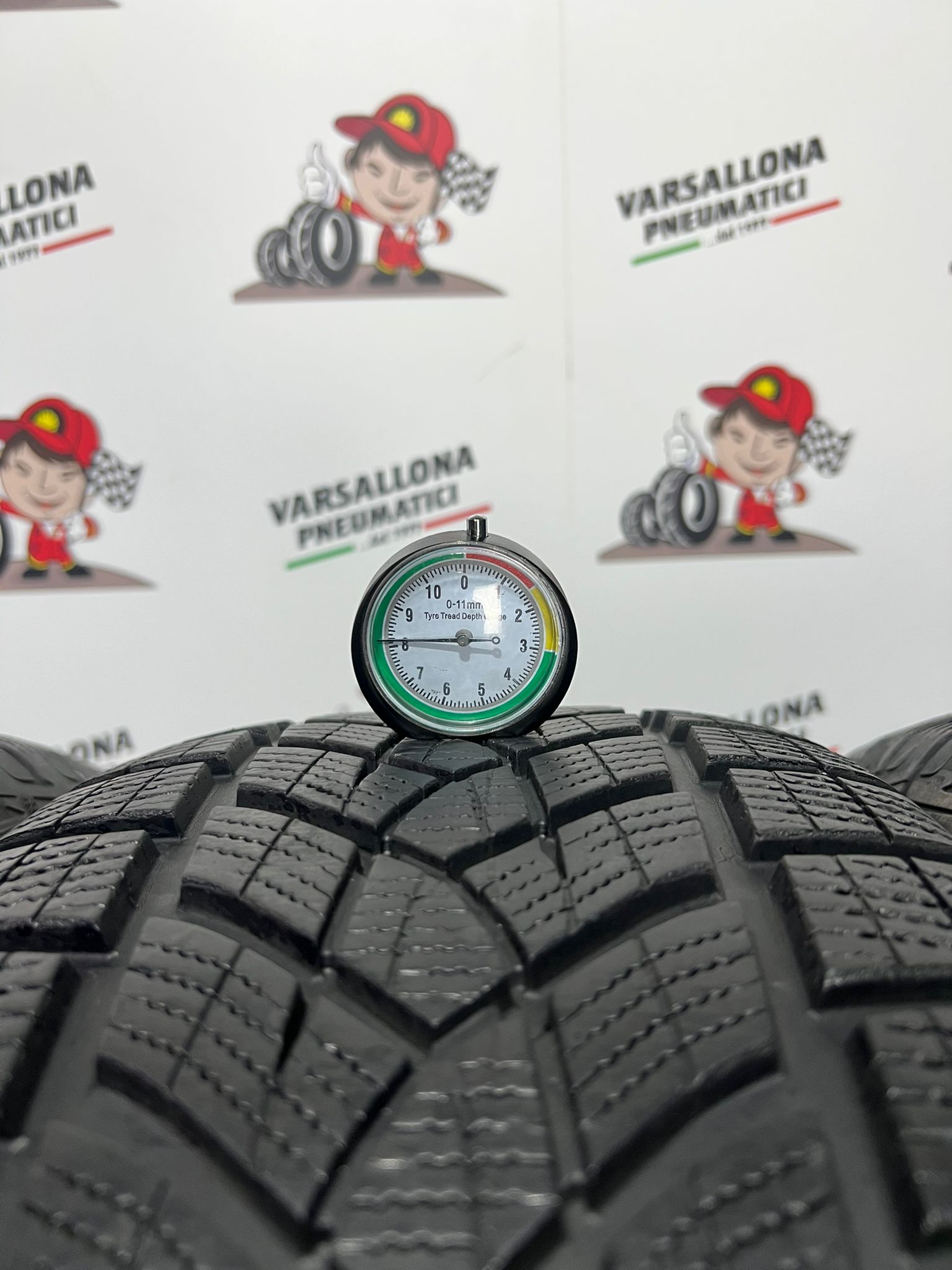 N.4 Pneumatici - 235/55R18 104H GOODYEAR - Ultra Grip Perfermance GEN-1 - immagine 3