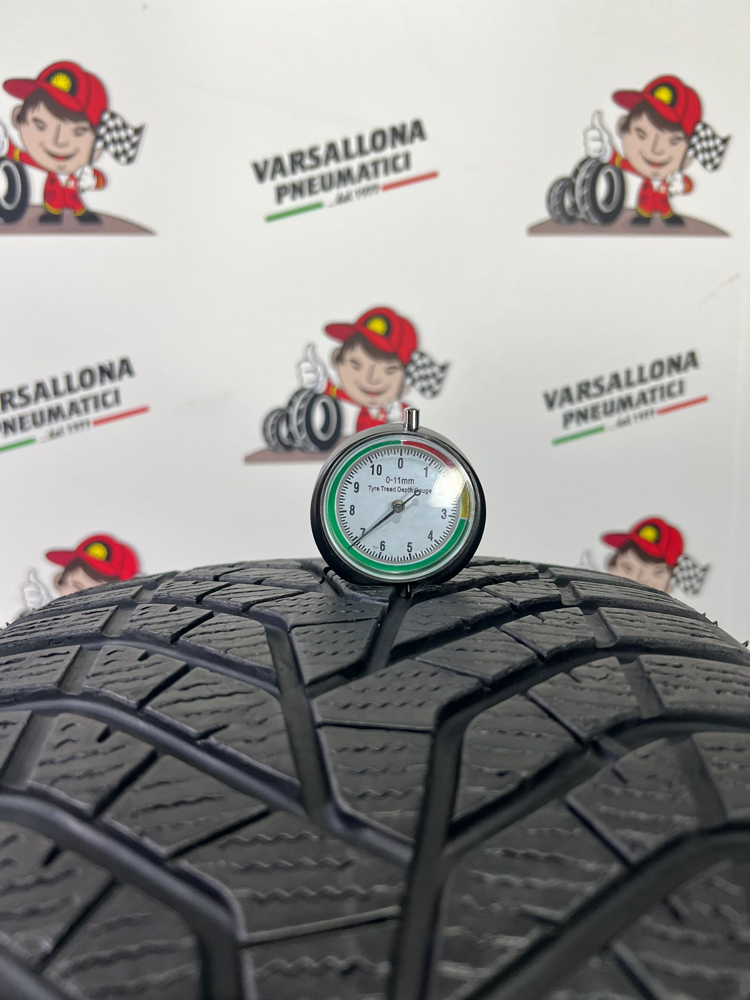 N.2 Pneumatici - 245/40R21 100V XL YOKOHAMA - BluEarth Winter V905 - immagine 3