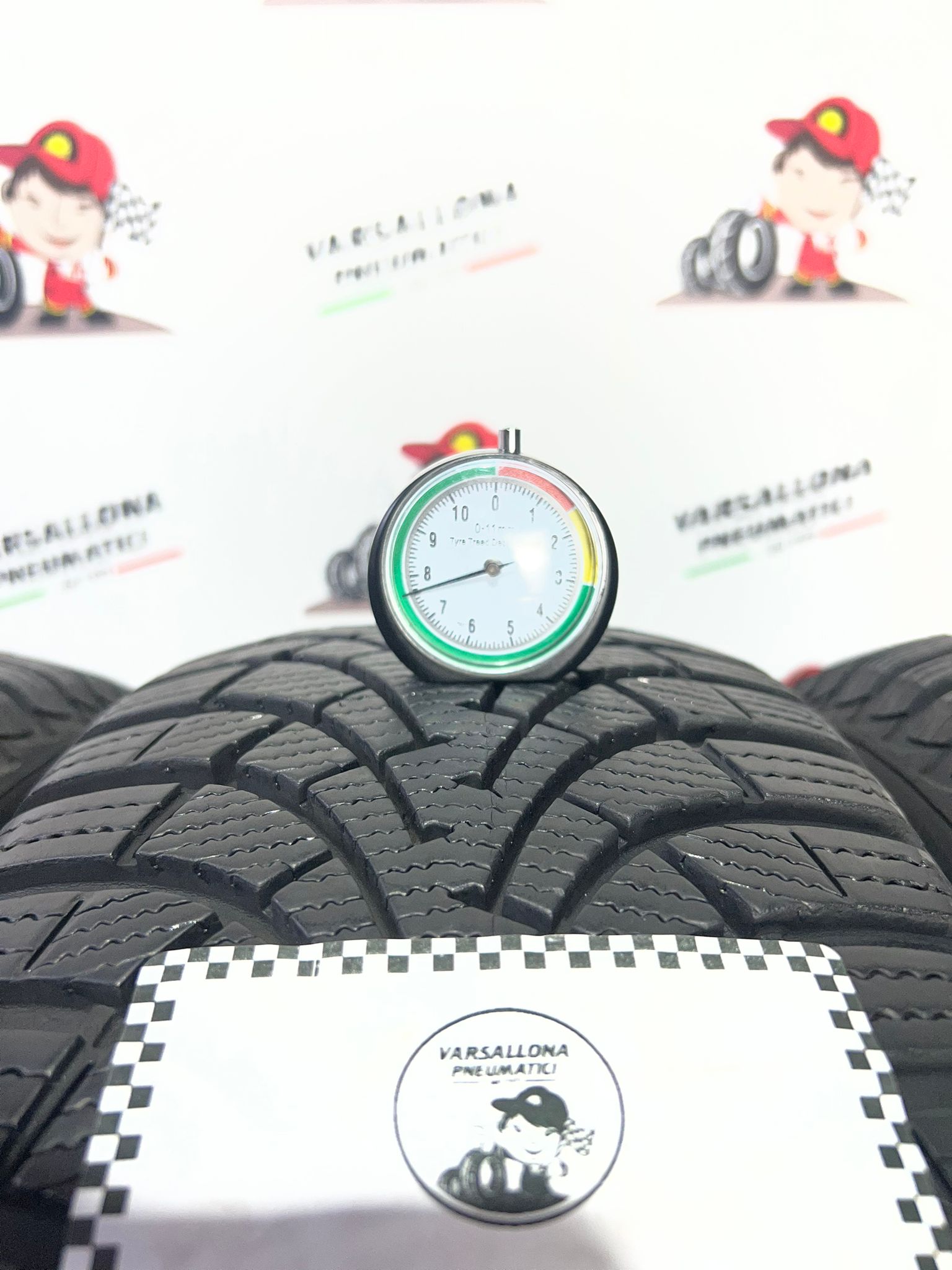 N.4 Pneumatici - 205/55R16 91H GOODYEAR - Ultra Grip 9+ - immagine 3