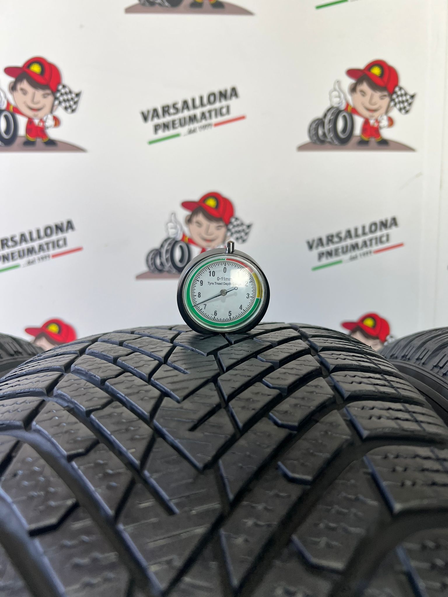 N.4 Pneumatici - 235/60R18 107H XL PIRELLI - Scorpion Winter 2 - immagine 3