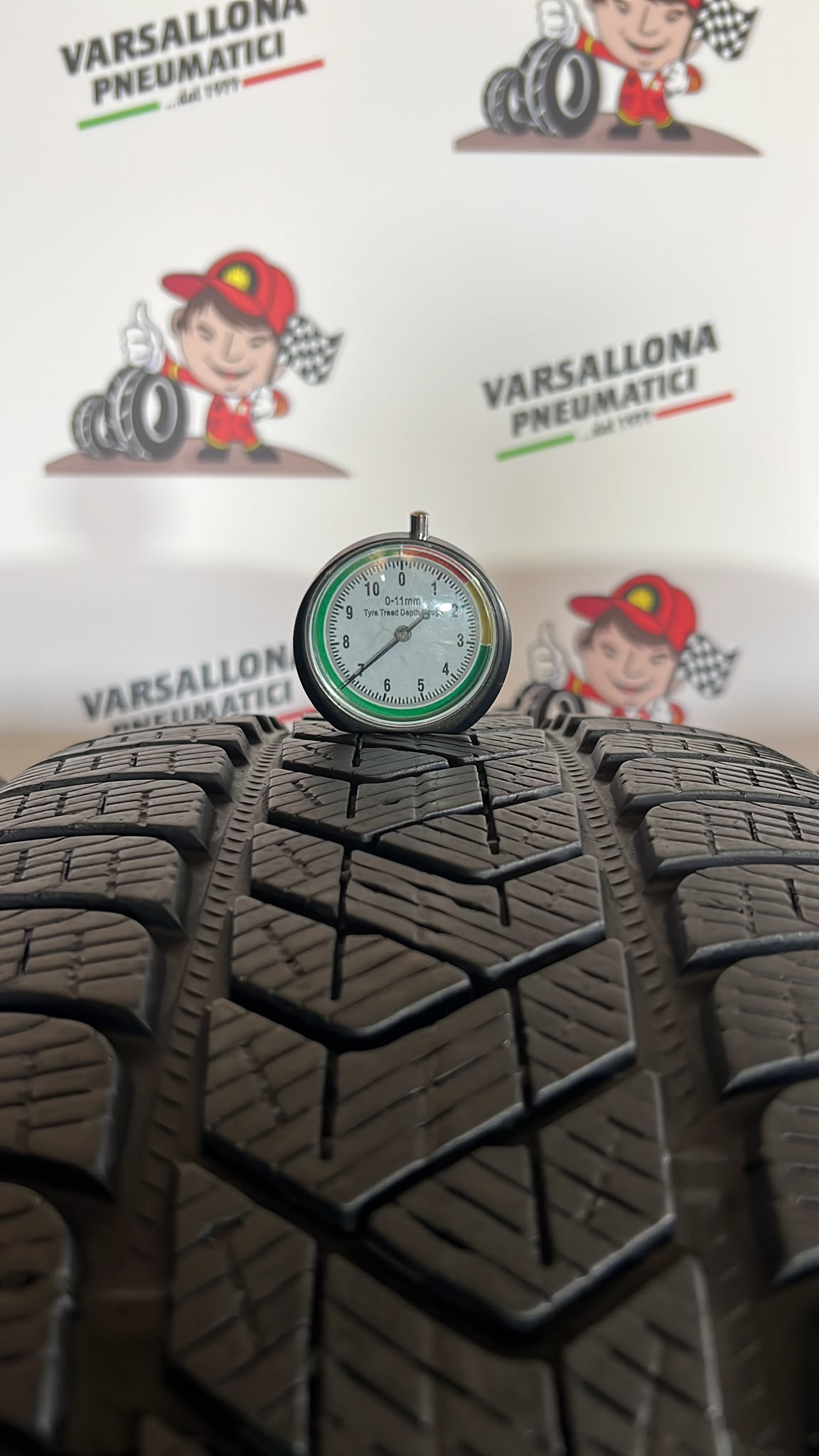 N.4 Pneumatici - 235/50R19 103H XL PIRELLI - Scorpion Winter - immagine 3
