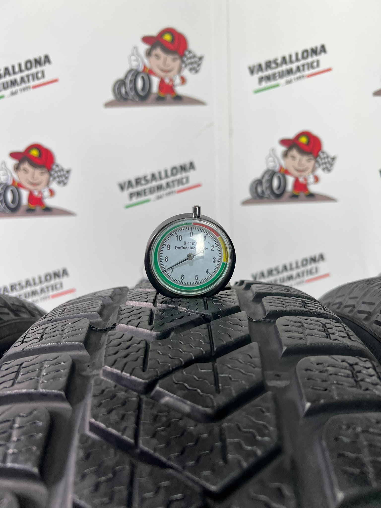 N.4 Pneumatici - 215/65R16 98H PIRELLI - Sottozero 3 Winter - immagine 3