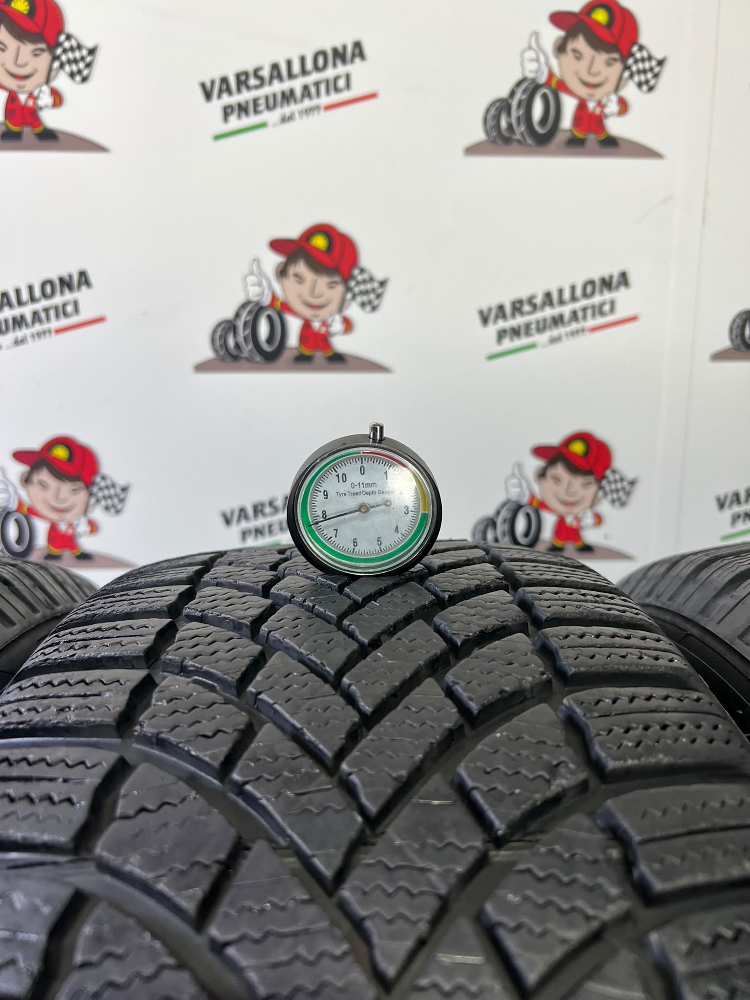 N.4 Pneumatici - 225/55R17 101V XL BRIDGESTONE - Blizzak LM005 RFT - immagine 3