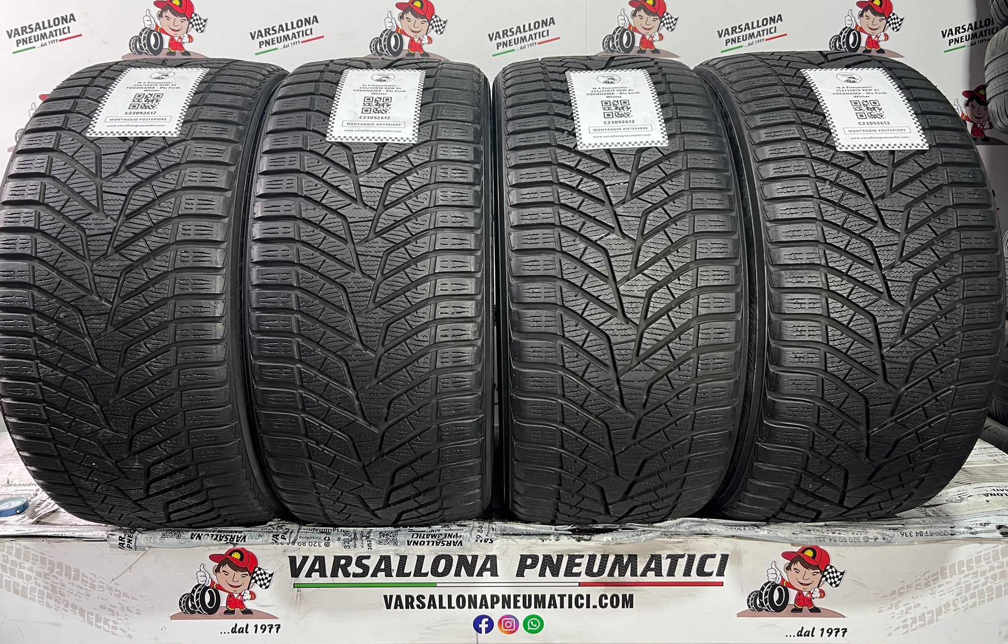 N.4 Pneumatici - 255/35R19 96W XL YOKOHAMA - Blu Earth Winter