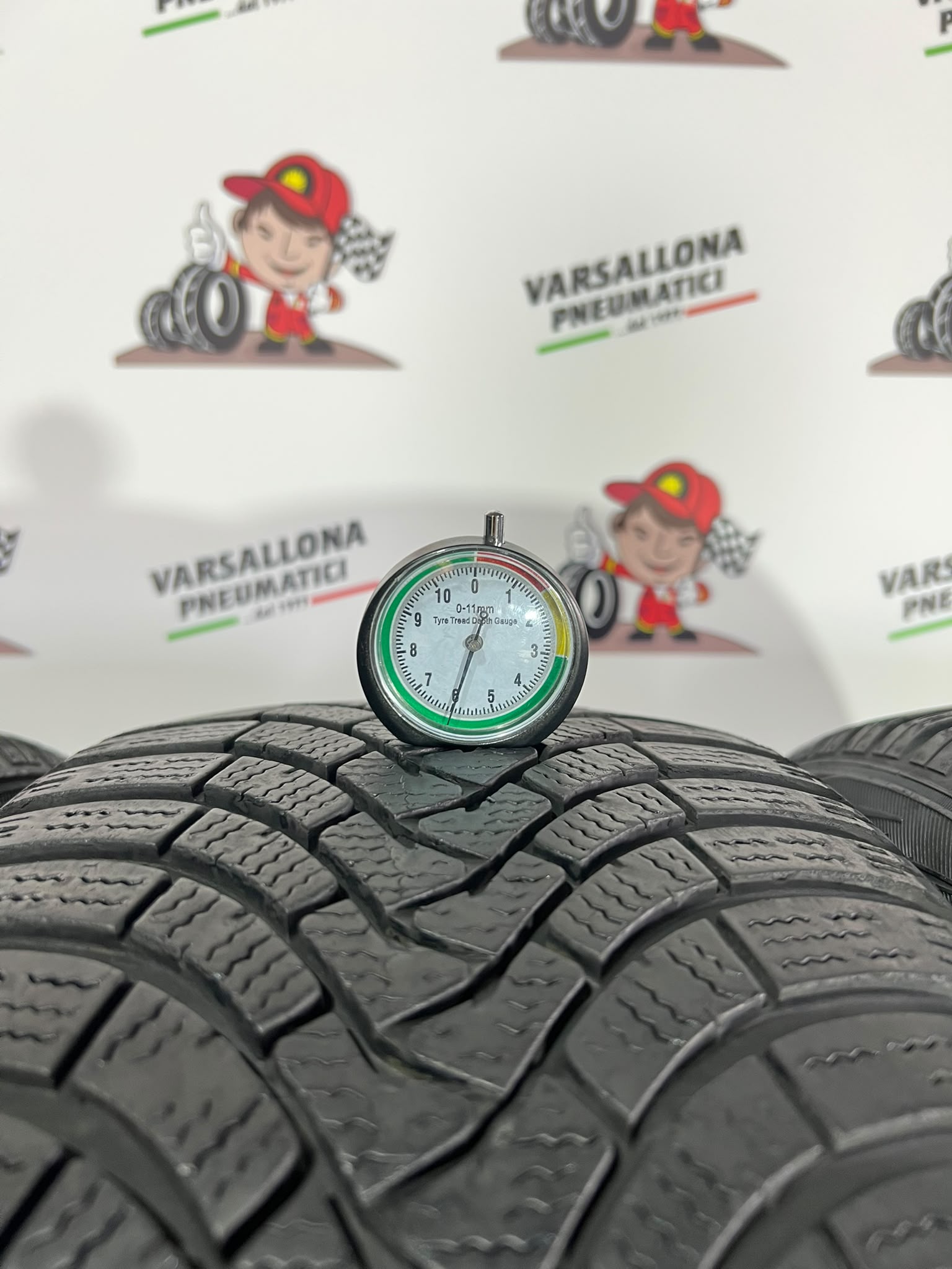 N.4 Pneumatici - 225/45R19 92V XL FALKEN - Euro Winter HS01 - immagine 3