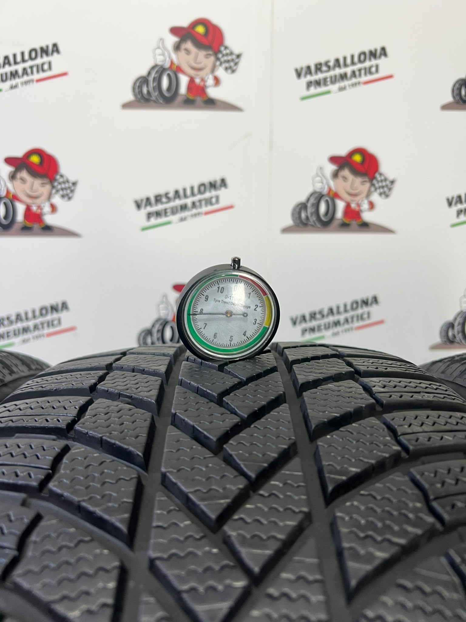 N.4 Pneumatici - 245/40R18 97W XL BRIDGESTONE - Blizzak LM005 - immagine 3