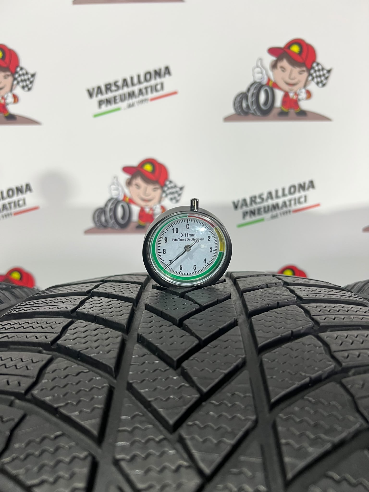 N.4 Pneumatici - 245/40R18 97V XL BRIDGESTONE - Blizzak LM005 - immagine 3