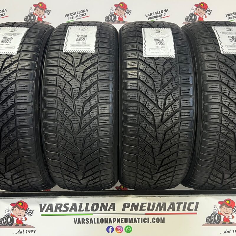 N.4 Pneumatici - 235/45R19 99V XL YOKOHAMA - BluEarth Winter V905