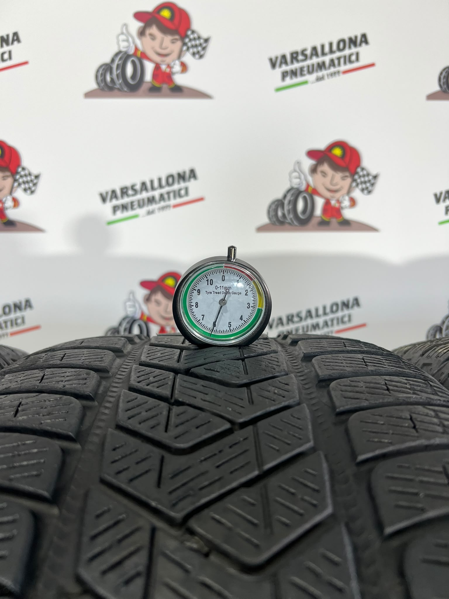 N.4 Pneumatici - 255/45R20 105V XL PIRELLI - Scorpion Winter - immagine 3